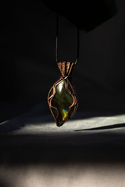 Labradorite Crystal Copper Pendant